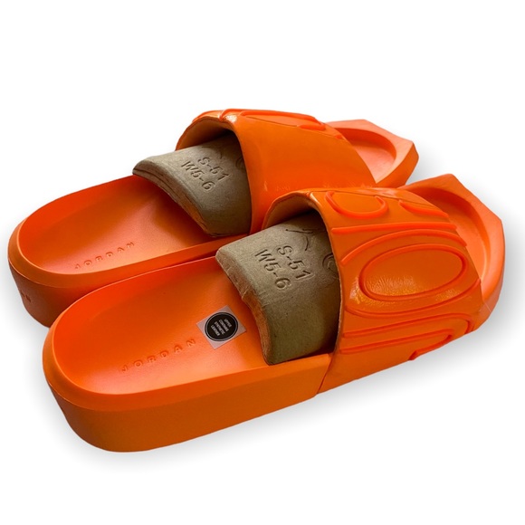 Nike Jordan NOLA - Orange Slides NIB NEW size 5 but runs BIG (more like 6) - Picture 1 of 5